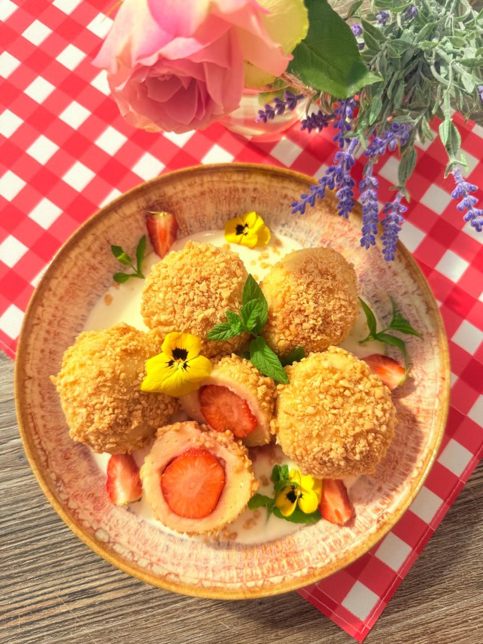 Knedle met aardbeien